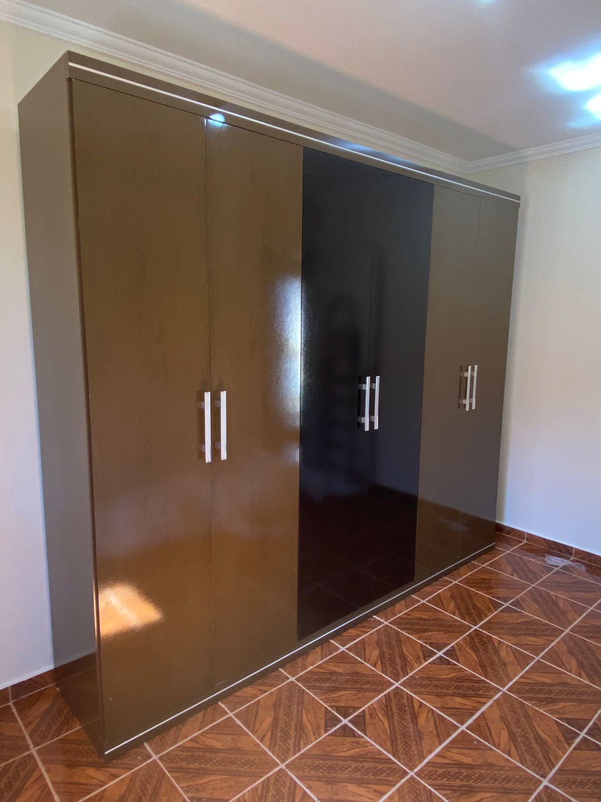 Trabalho de montagem de móveis concluído pela Isaque Soluções
